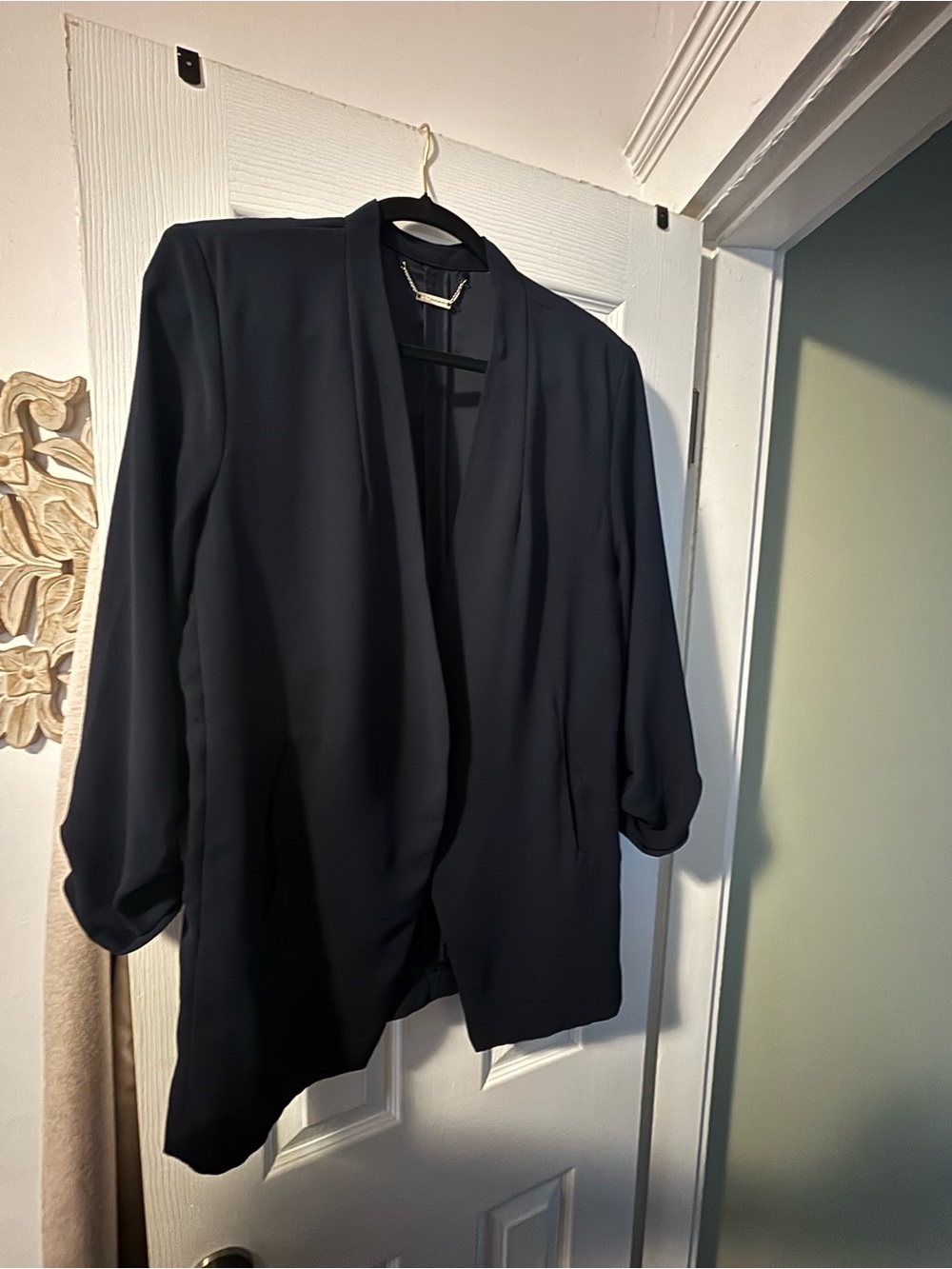 Tahari navy blue 3 quarter sleeve blazer